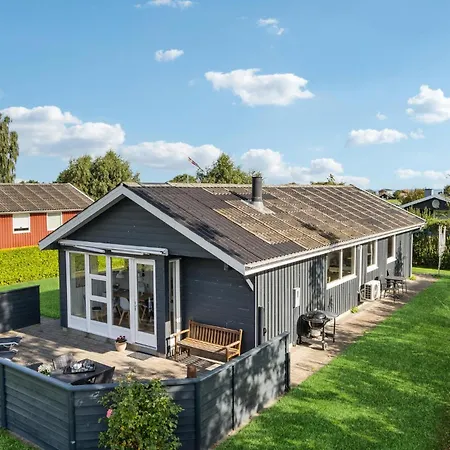 Feriehus 3 Bedroom In *