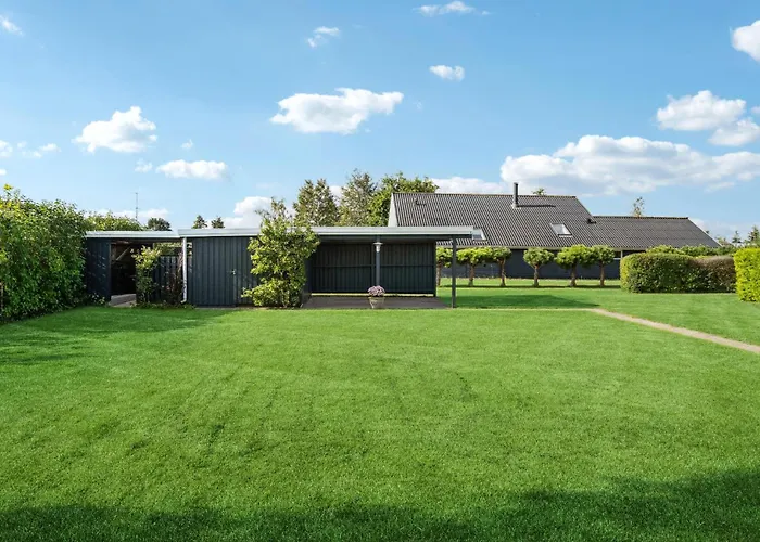 3 Bedroom In 別荘 *